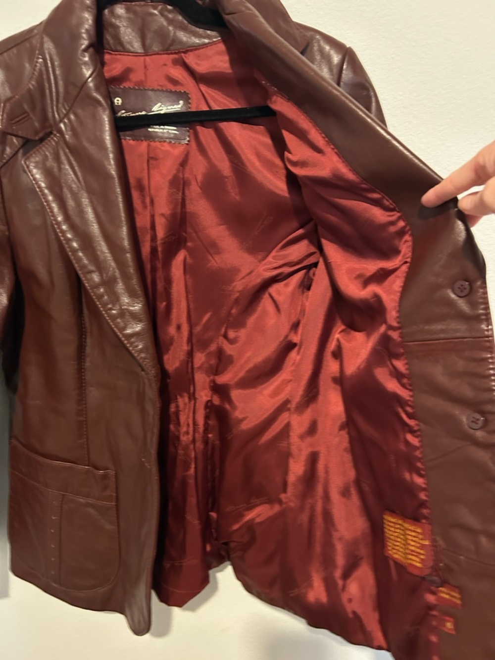 Etienne Aigner Vtg 1970s Oxblood Red Leather Jacket - Picture 5 of 12